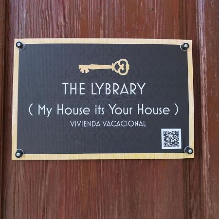 The Library Valencia Bagian luar foto