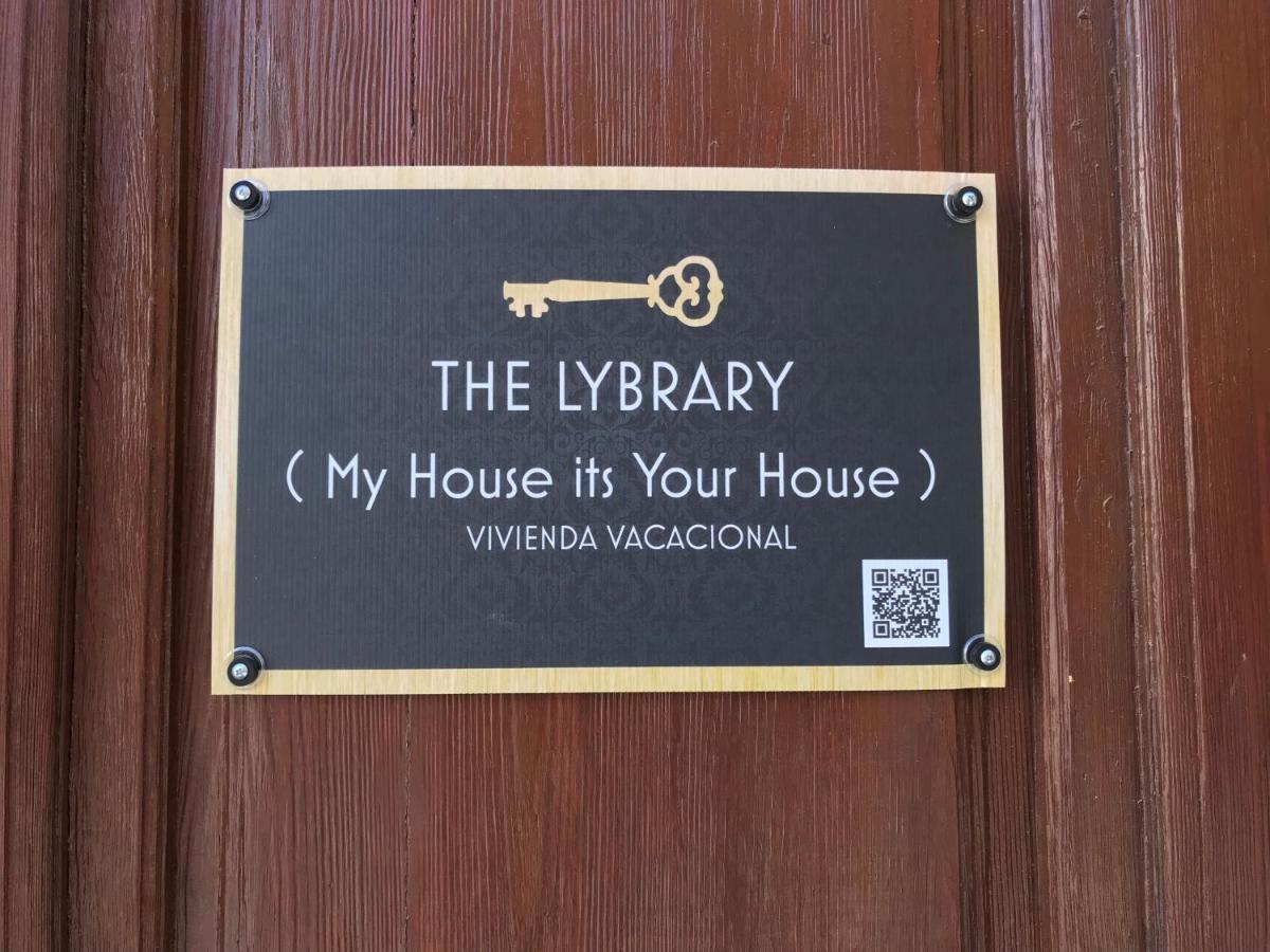 The Library Valencia Bagian luar foto